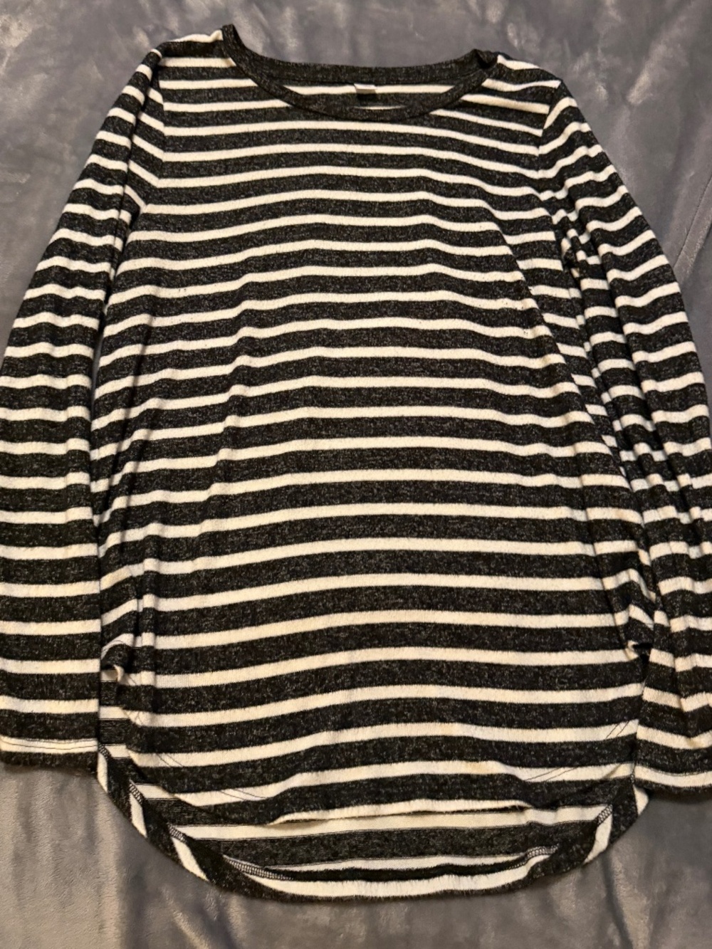 Old Navy Women's Large Black White Striped Long Sleeve Top